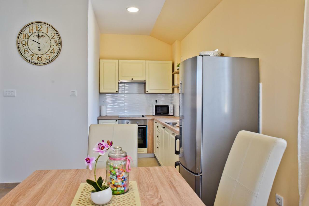 Apartments Mica ヴーシ エクステリア 写真