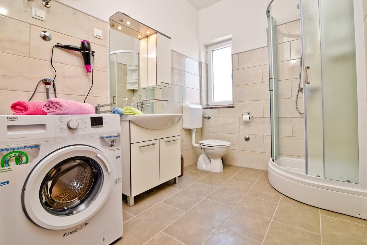 Apartments Mica ヴーシ エクステリア 写真
