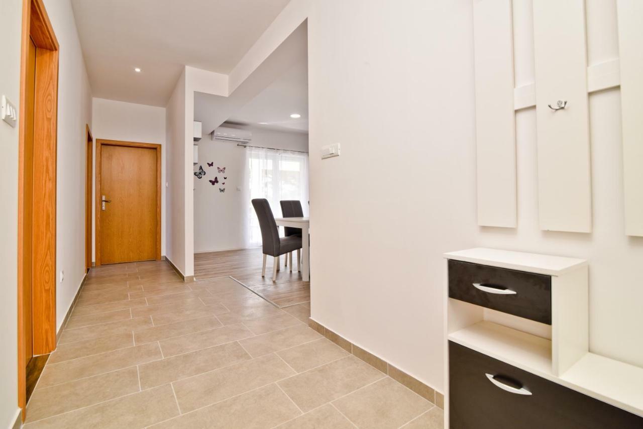 Apartments Mica ヴーシ エクステリア 写真