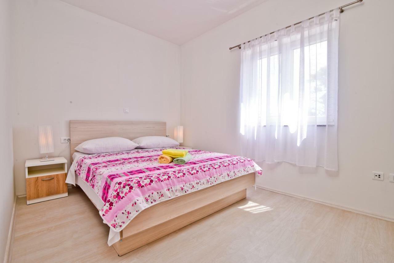Apartments Mica ヴーシ エクステリア 写真