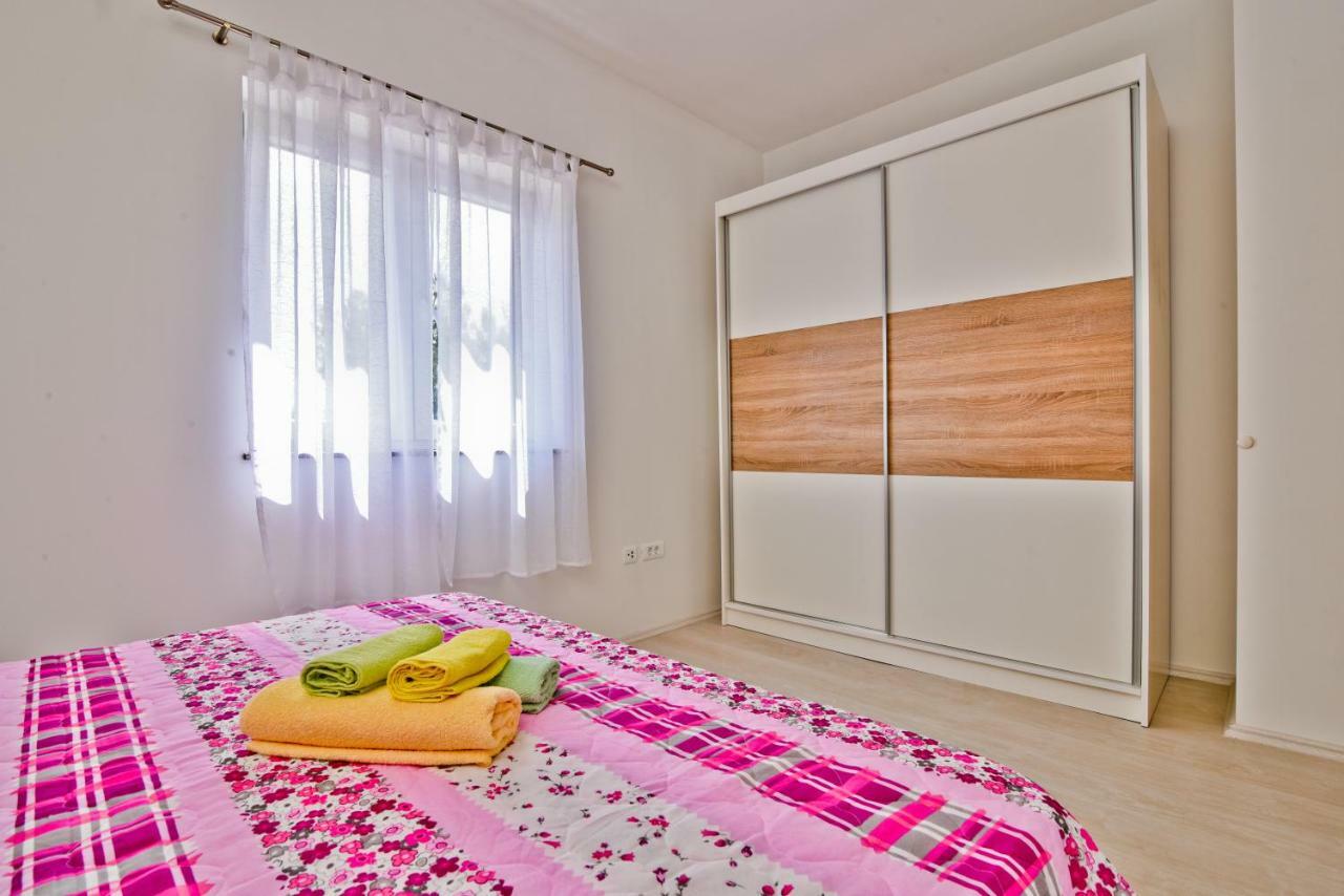 Apartments Mica ヴーシ エクステリア 写真