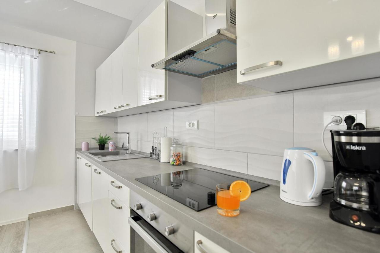 Apartments Mica ヴーシ エクステリア 写真