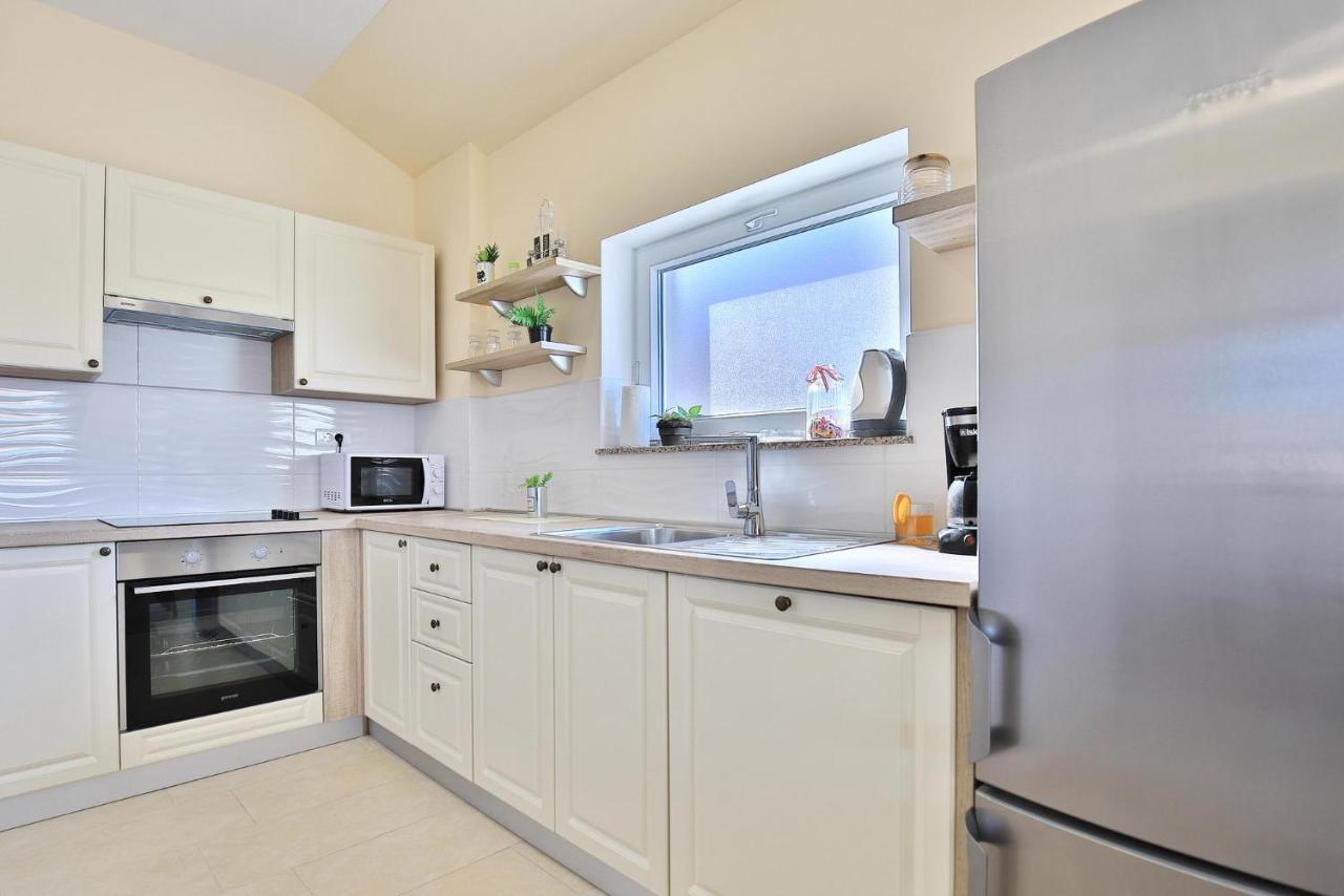 Apartments Mica ヴーシ エクステリア 写真