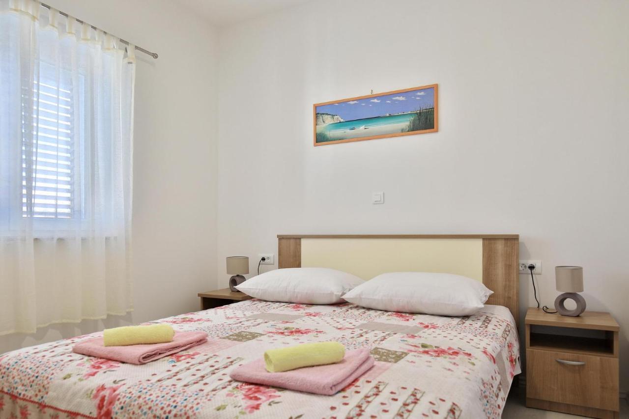 Apartments Mica ヴーシ エクステリア 写真